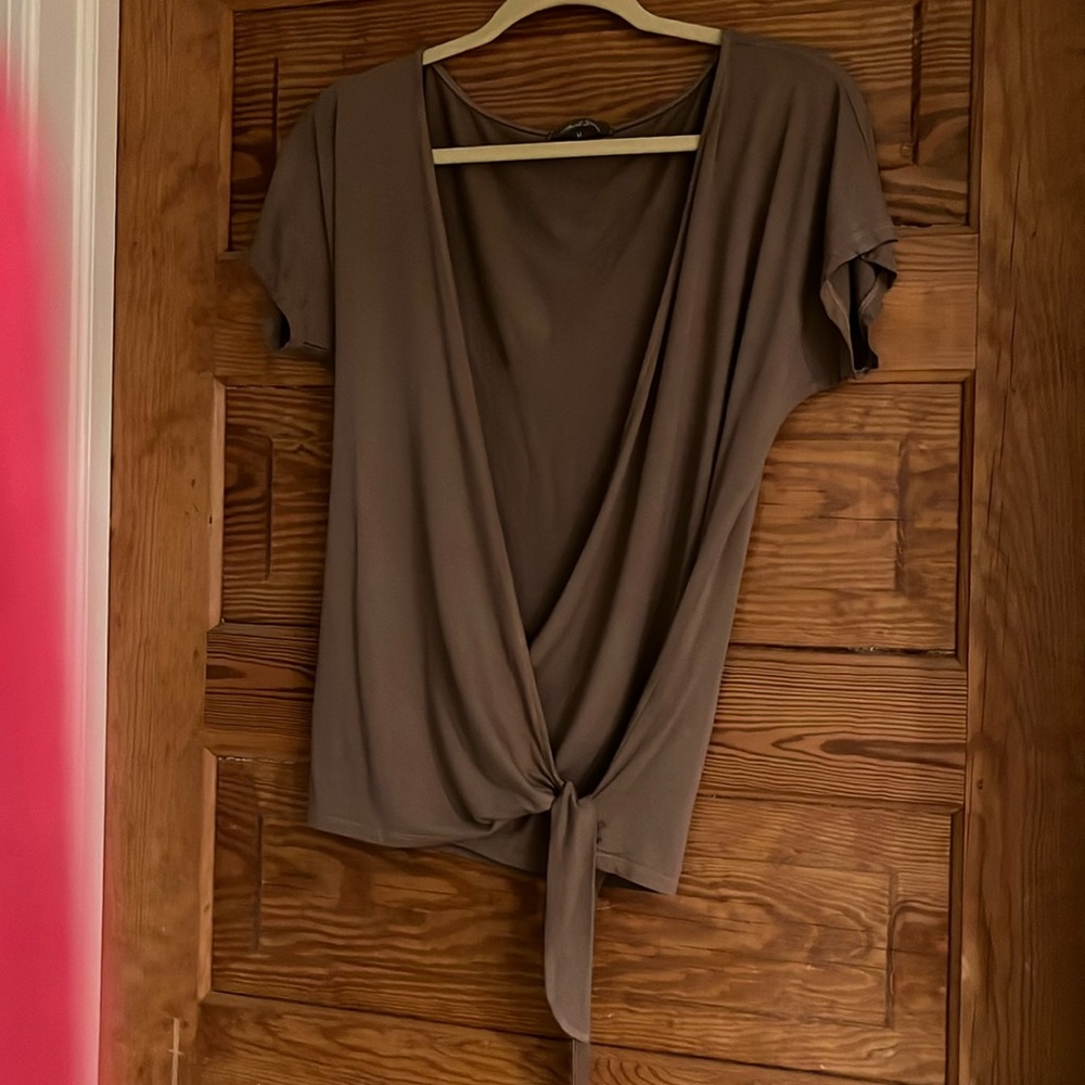 Michael Stars lightweight, short sleeve wrap with tie in size medium